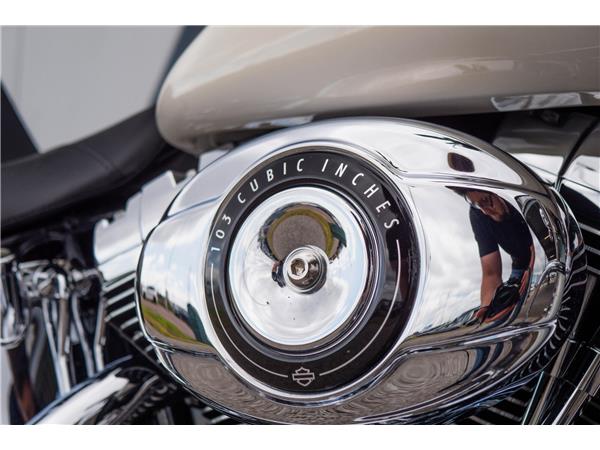 2015 Harley-Davidson Softail Deluxe
