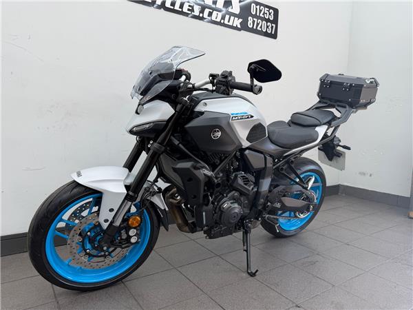 2026 YAMAHA MT-07 Y-AMT