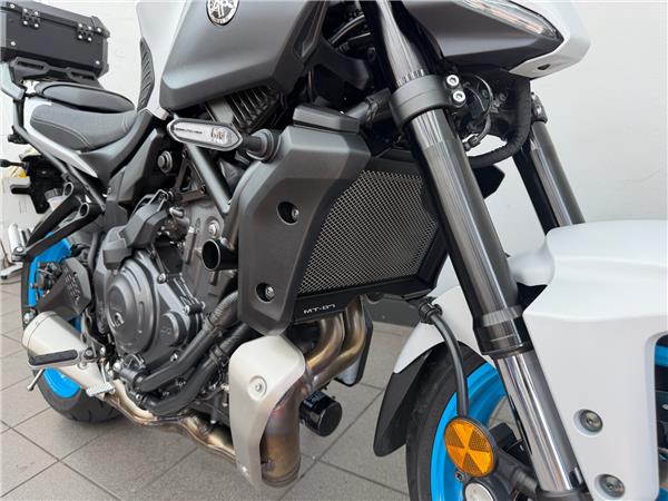 2026 YAMAHA MT-07 Y-AMT