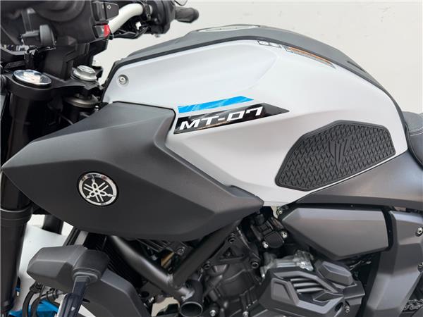 2026 YAMAHA MT-07 Y-AMT