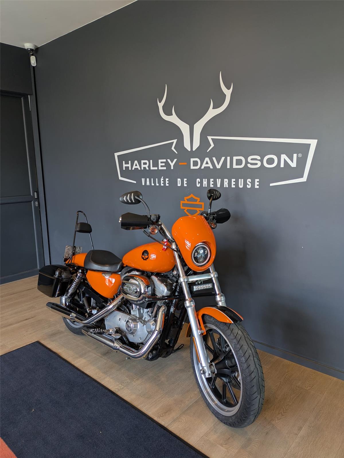 2012 HARLEY-DAVIDSON LOW