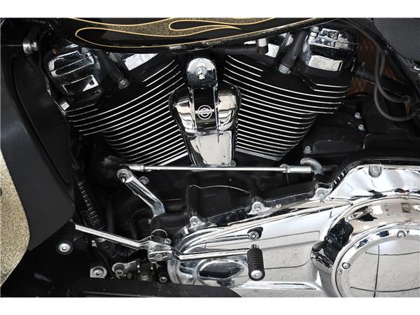 2018 HARLEY-DAVIDSON TOURING FLHXS STREET GLIDE SPECIAL