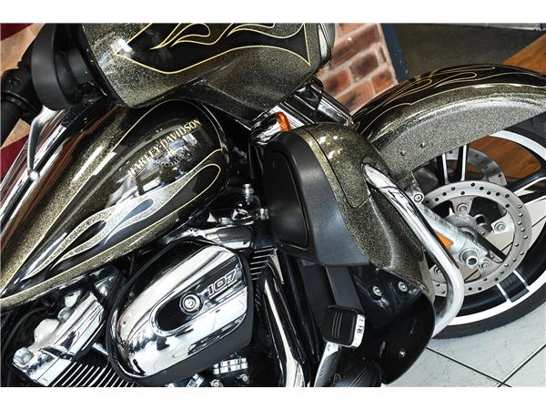 2018 HARLEY-DAVIDSON TOURING FLHXS STREET GLIDE SPECIAL