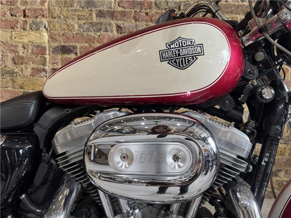 2011 Harley Davidson XL883L