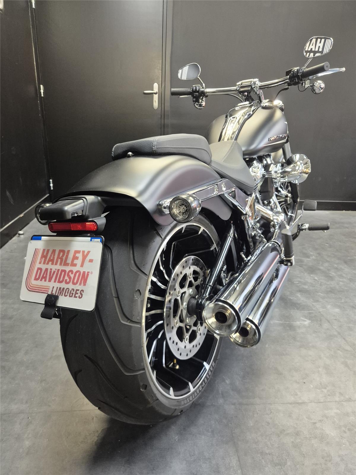 2023 HARLEY-DAVIDSON BREAKOUT