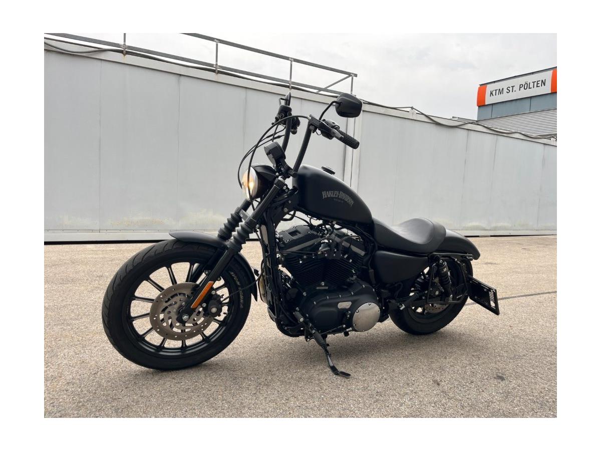 2013 Harley-Davidson Sportster XL 883 N Iron