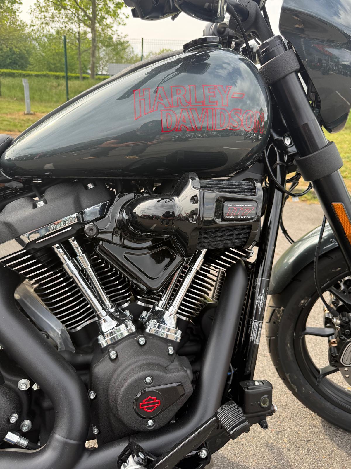 2025 HARLEY-DAVIDSON LOW RIDER