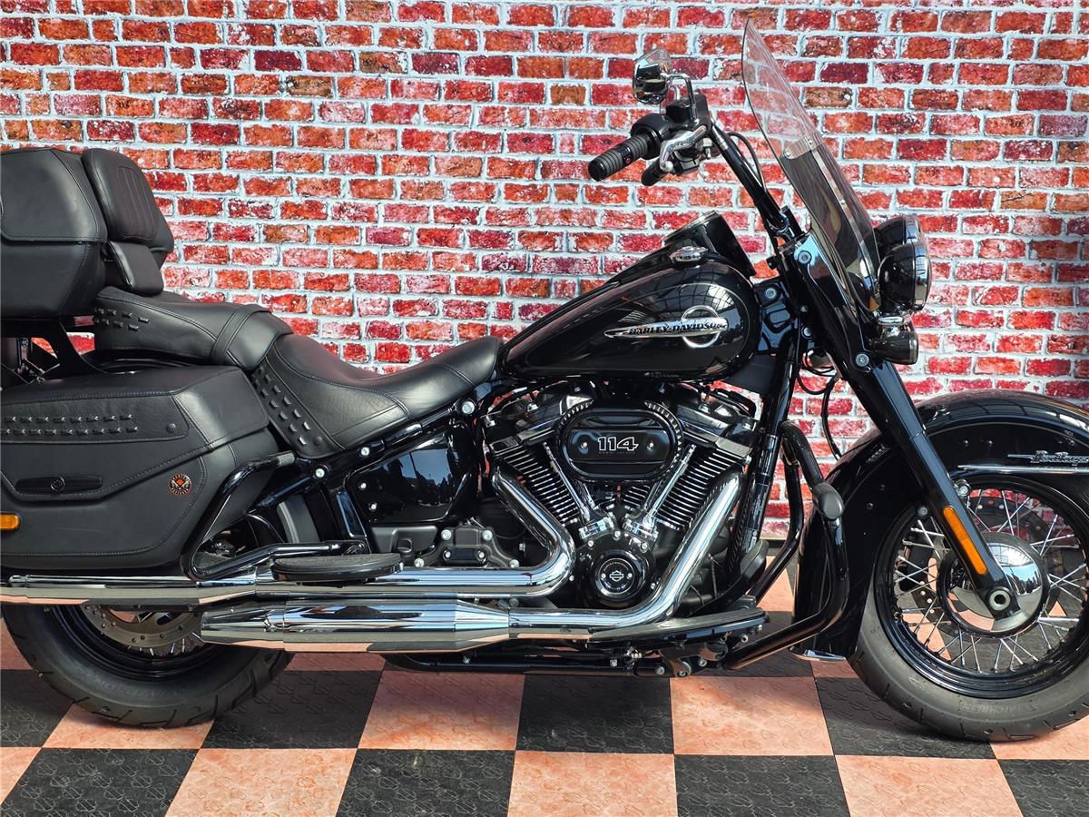 2020 harley-davidson FLHCS Heritage Classic 114 ABS
