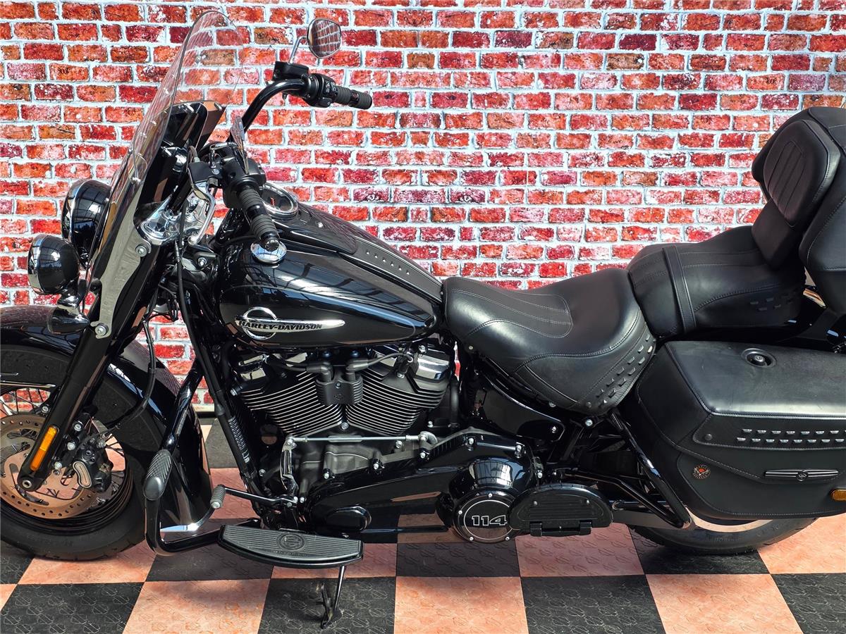 2020 harley-davidson FLHCS Heritage Classic 114 ABS