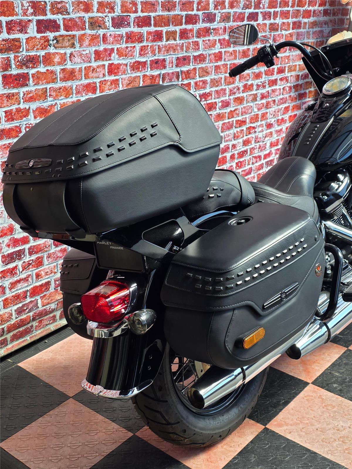 2020 harley-davidson FLHCS Heritage Classic 114 ABS