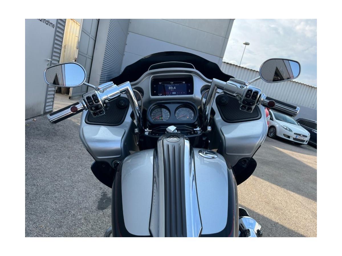 2019 Harley-Davidson CVO Road Glide FLTRXSE