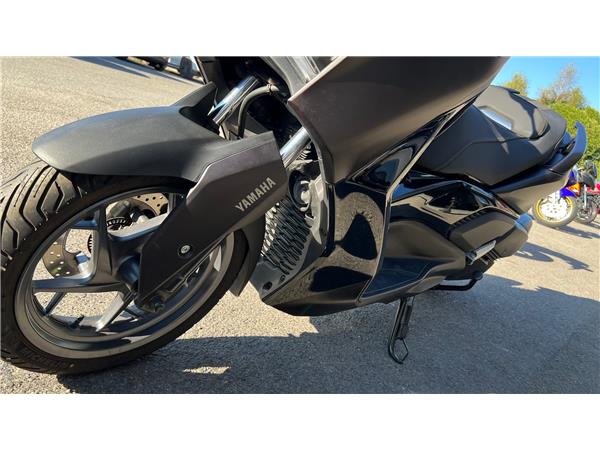 2025 YAMAHA XMAX 300 TECH MAX
