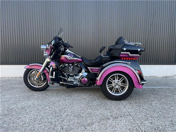 2017 HARLEY-DAVIDSON TRI GLIDE