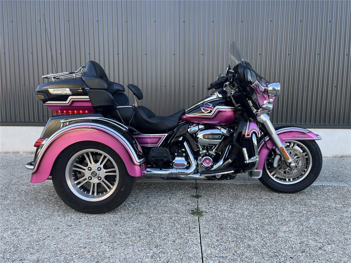 2017 HARLEY-DAVIDSON TRI GLIDE