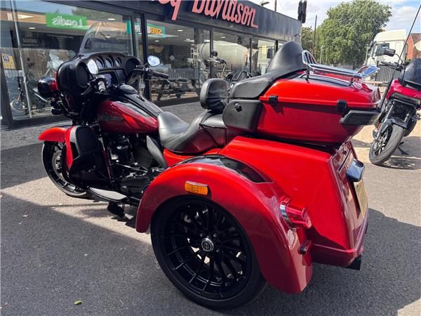 2025 HARLEY-DAVIDSON TRI GLIDE ULTRA