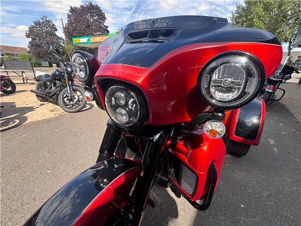 2025 HARLEY-DAVIDSON TRI GLIDE ULTRA