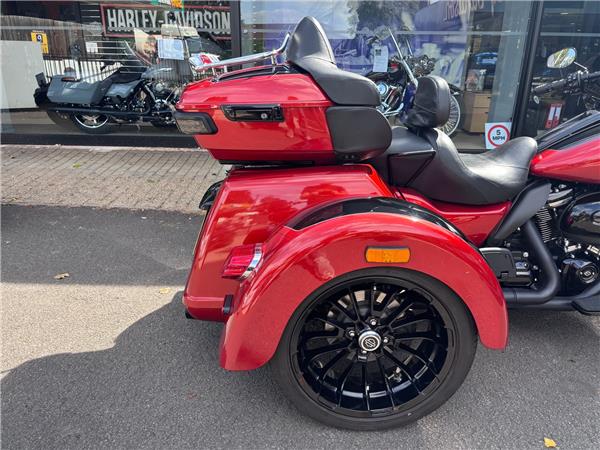2025 HARLEY-DAVIDSON TRI GLIDE ULTRA