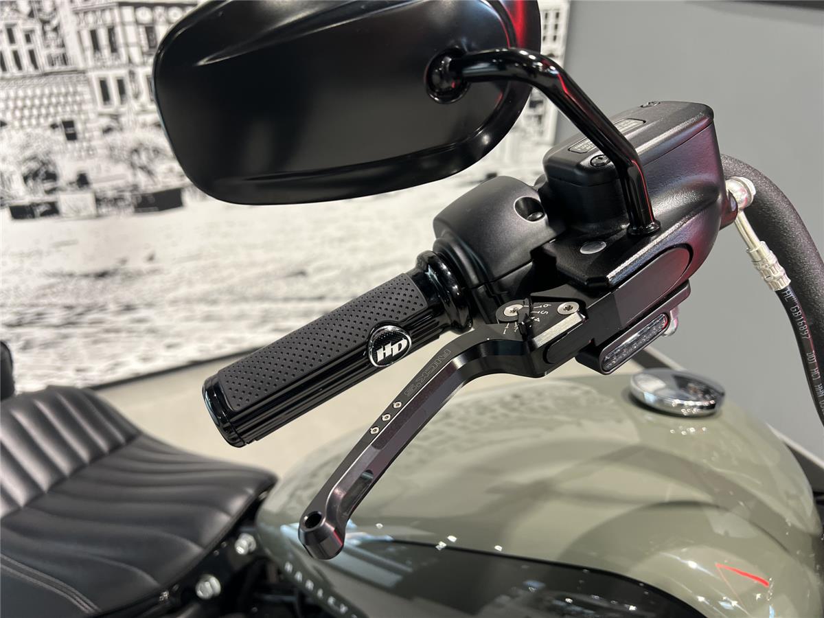 2022 HARLEY-DAVIDSON STREET BOB