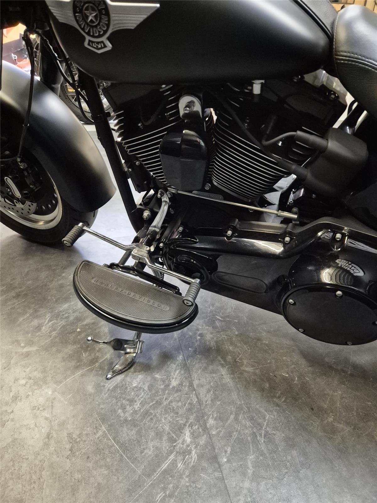 2017 HARLEY-DAVIDSON FAT BOY