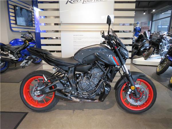 YAMAHA MT-07    