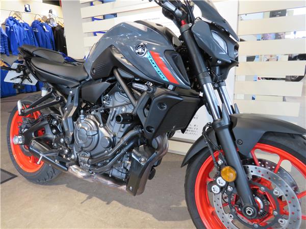 YAMAHA MT-07    