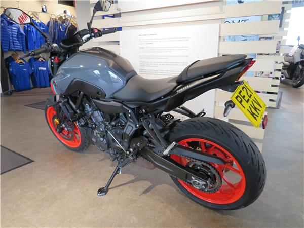 YAMAHA MT-07    