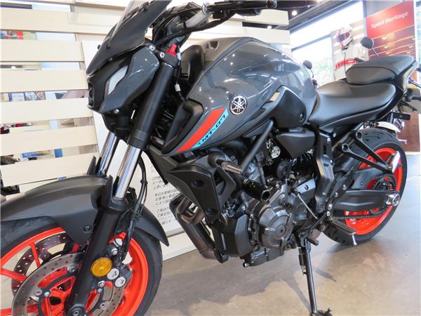 YAMAHA MT-07    