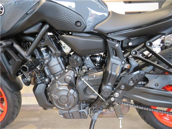 YAMAHA MT-07    