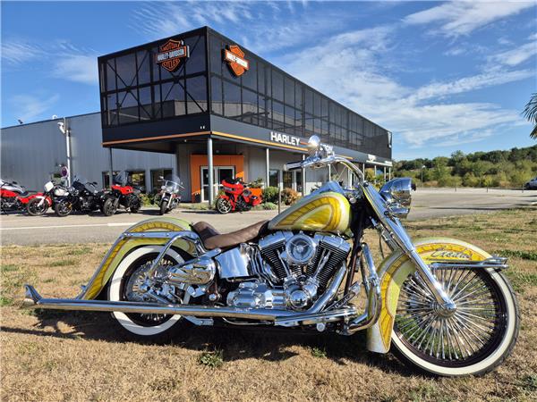 2017 HARLEY-DAVIDSON DELUXE