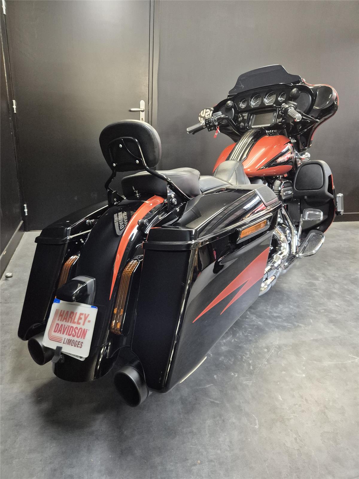 2017 HARLEY-DAVIDSON STREET GLIDE