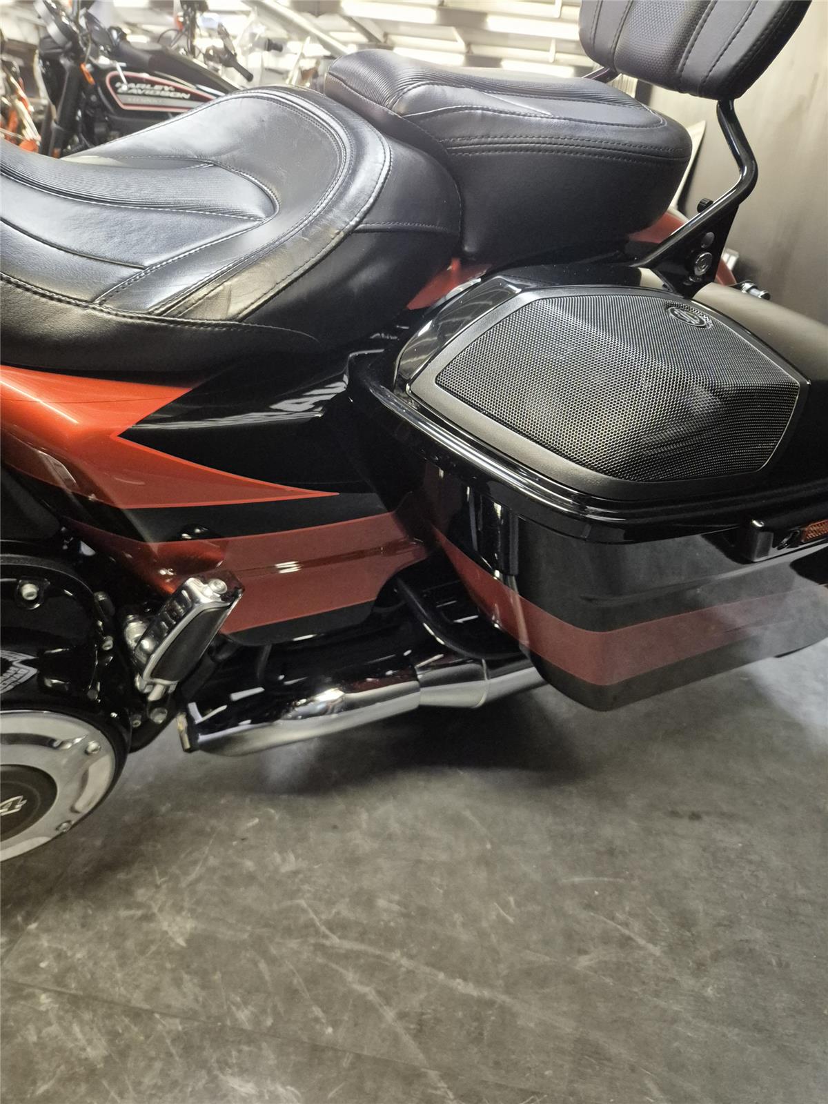 2017 HARLEY-DAVIDSON STREET GLIDE