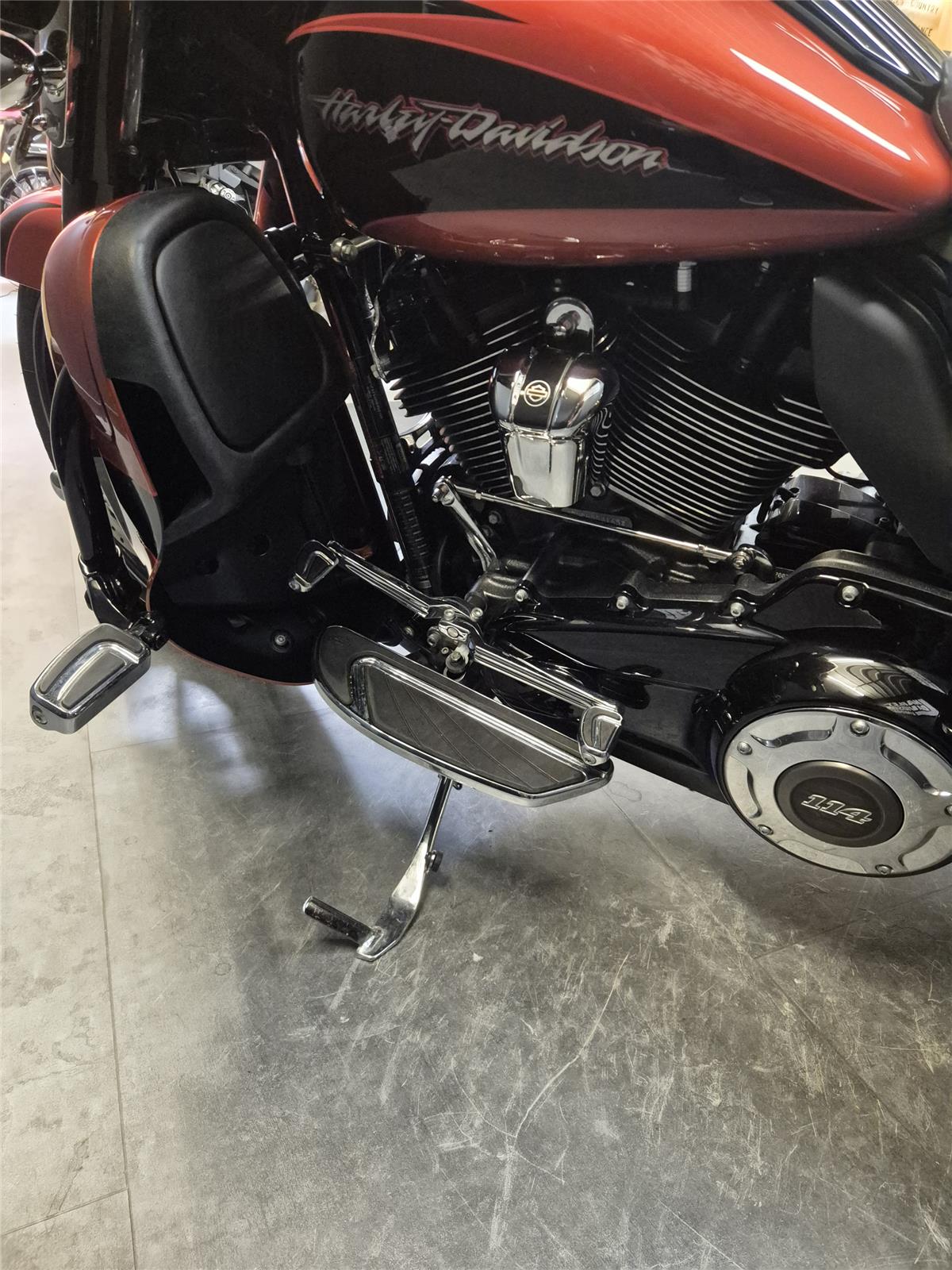 2017 HARLEY-DAVIDSON STREET GLIDE