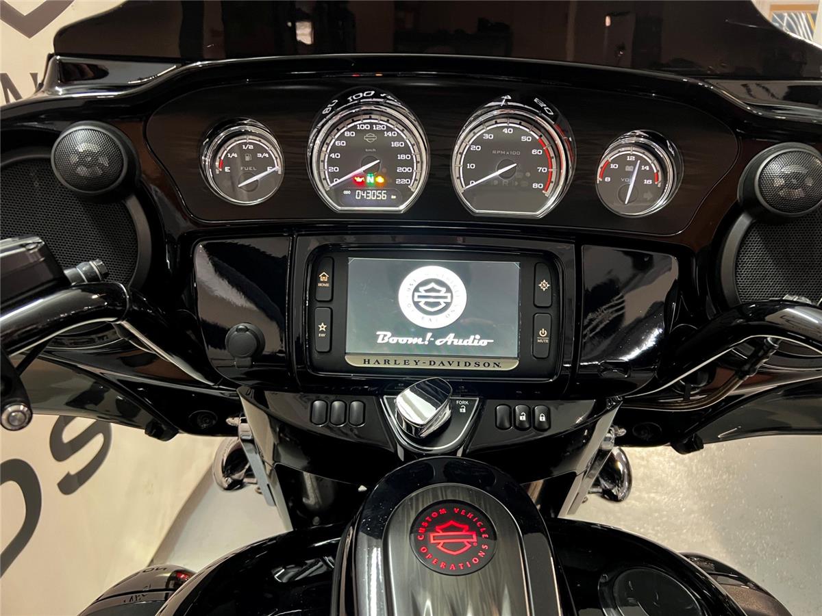 2017 HARLEY-DAVIDSON STREET GLIDE