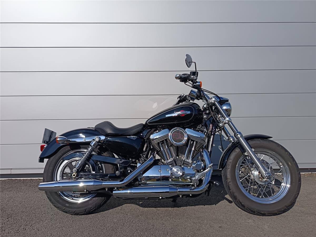 2015 HARLEY-DAVIDSON CUSTOM