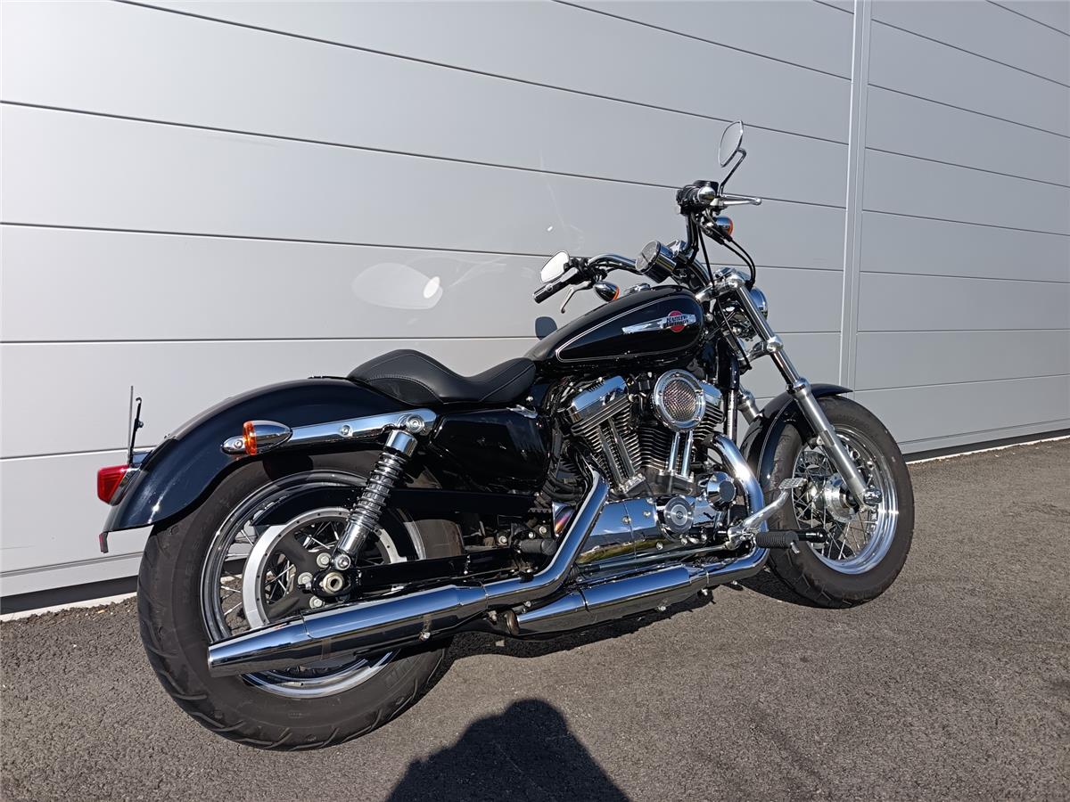 2015 HARLEY-DAVIDSON CUSTOM
