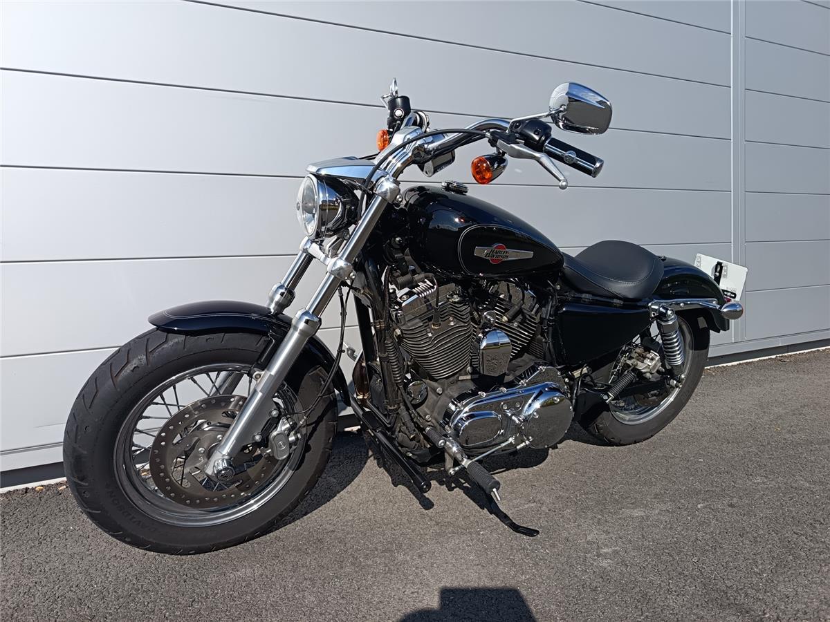 2015 HARLEY-DAVIDSON CUSTOM