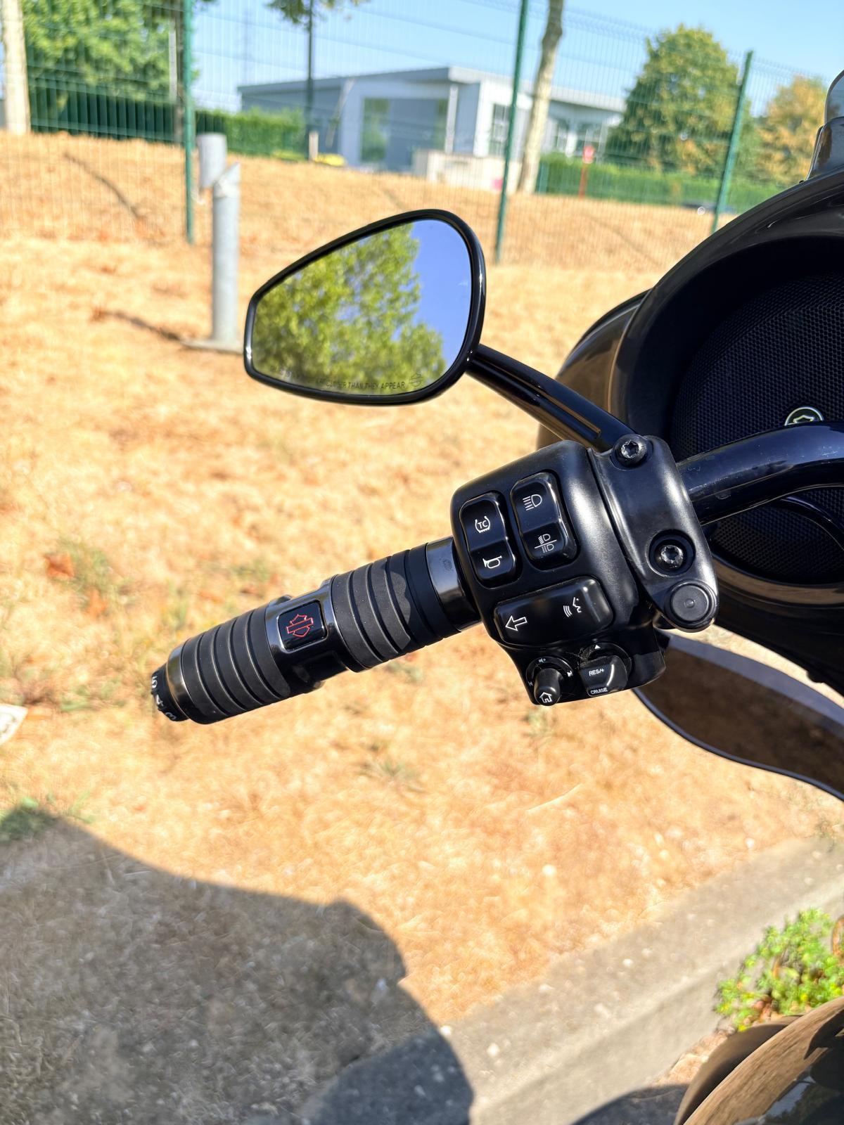 2021 HARLEY-DAVIDSON ULTRA