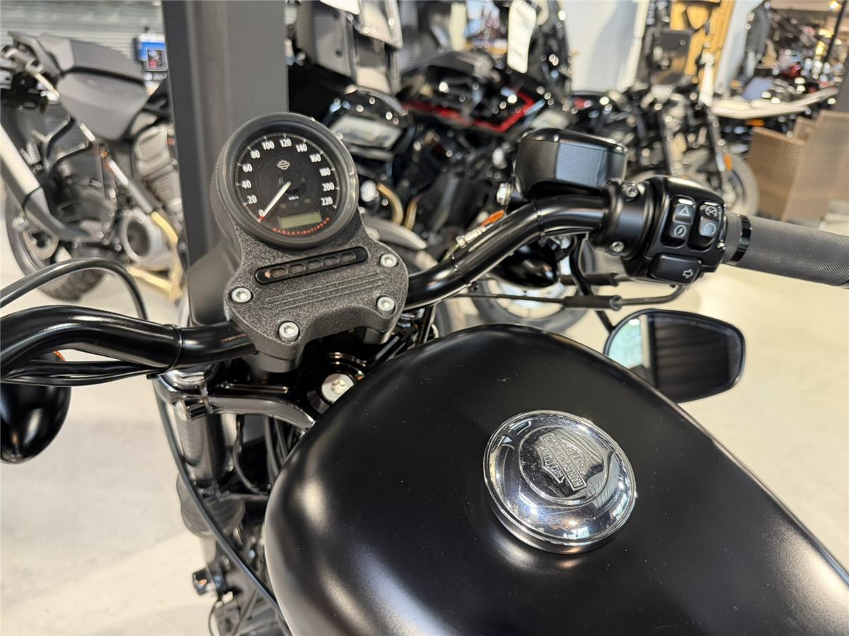 2016 HARLEY-DAVIDSON SPORTSTER 883