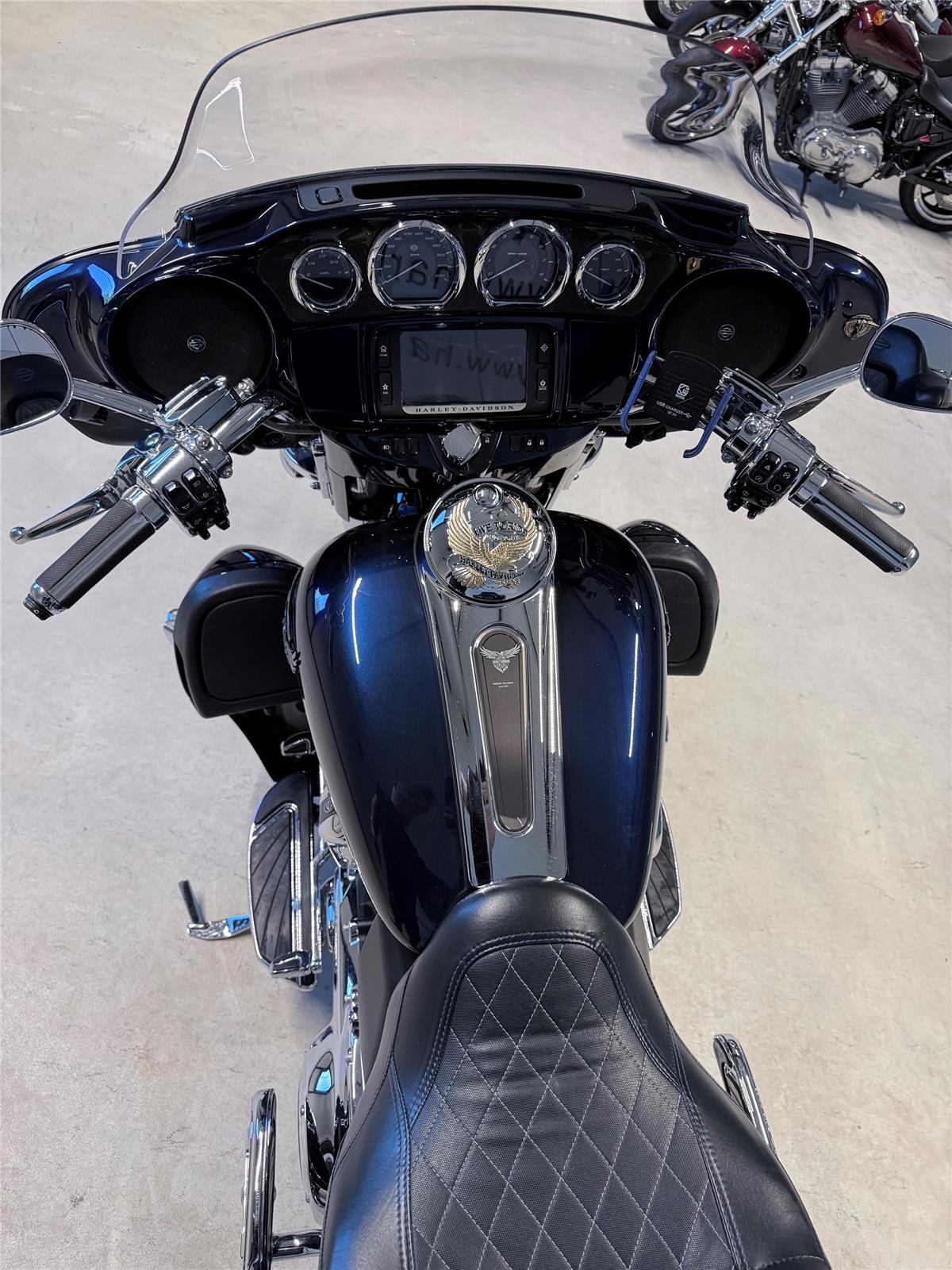 2018 harley-davidson FLHTKSEANV Elec. Glide Ultra Limited Anniv 117 CVO
