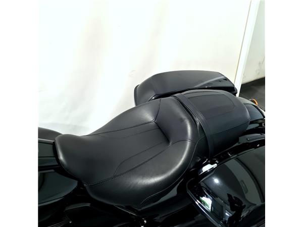 HARLEY-DAVIDSON ROAD GLIDE SPECIAL