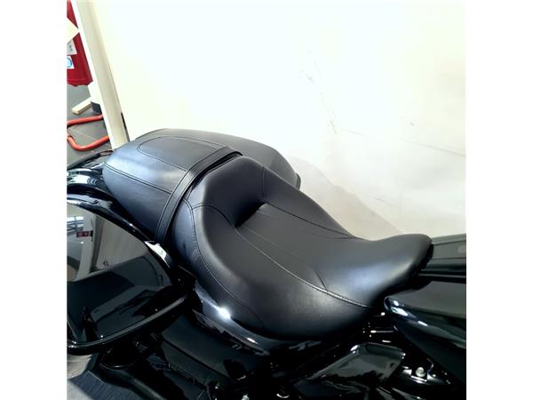 HARLEY-DAVIDSON ROAD GLIDE SPECIAL