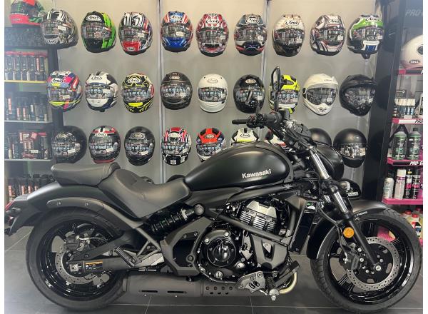 2026 KAWASAKI VULCAN S IN METALLIC FLAT SPARK BLACK