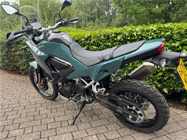 2026 KAWASAKI KLE500