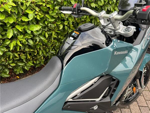 2026 KAWASAKI KLE500