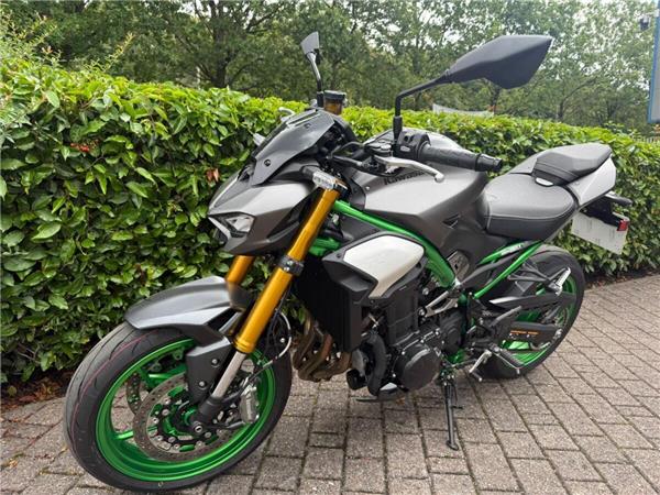 2026 KAWASAKI Z900 SE