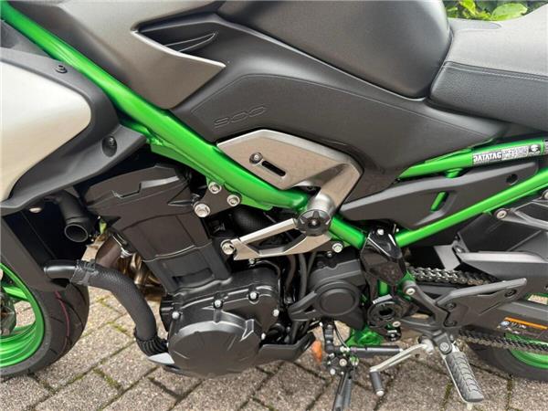 2026 KAWASAKI Z900 SE