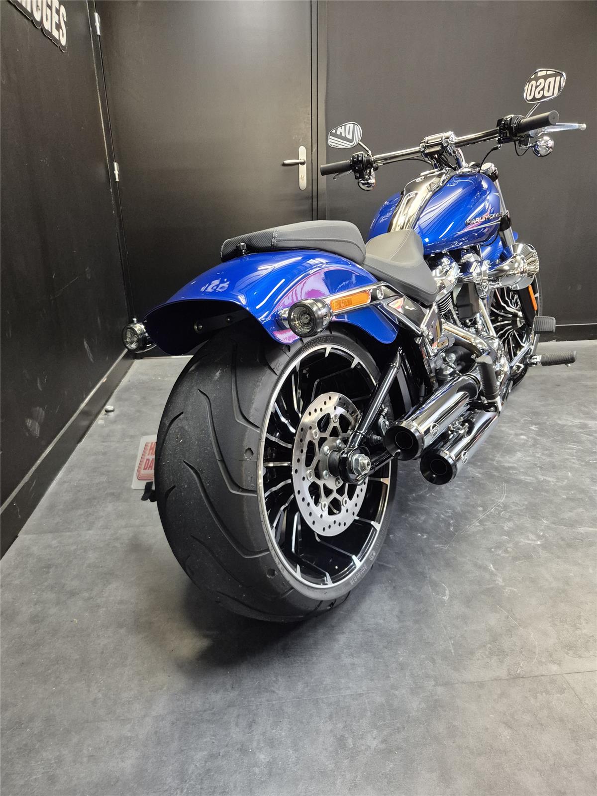 2024 HARLEY-DAVIDSON BREAKOUT