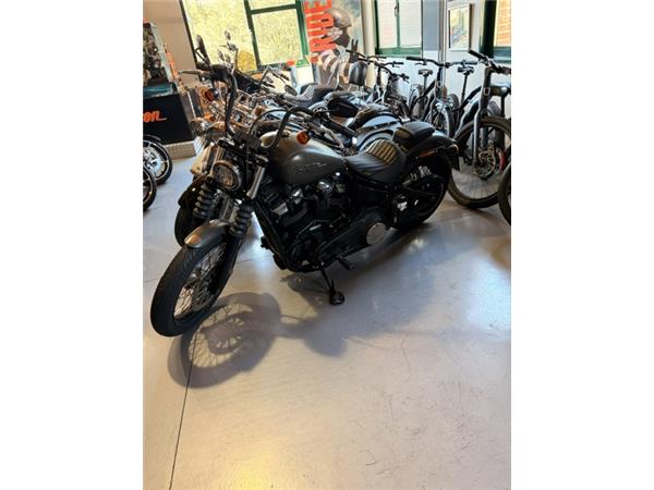 Harley-Davidson Softail STREET BOB 107