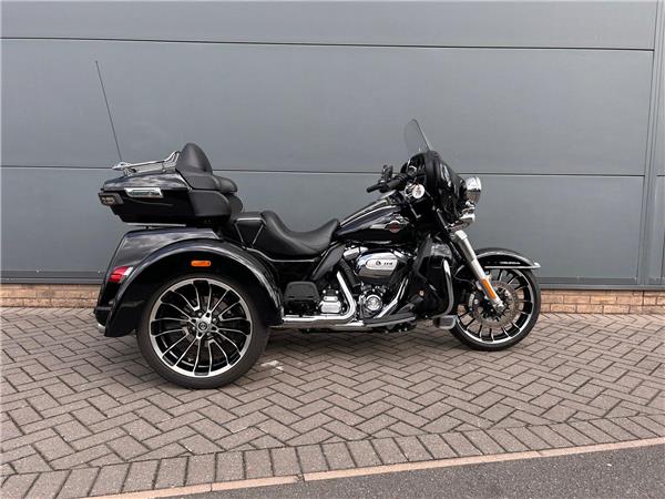 2025 HARLEY-DAVIDSON TRI GLIDE ULTRA