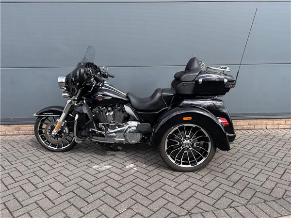 2025 HARLEY-DAVIDSON TRI GLIDE ULTRA